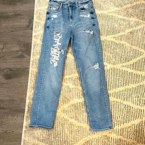 American Eagle Stretch Ripped Jeans in Size 2